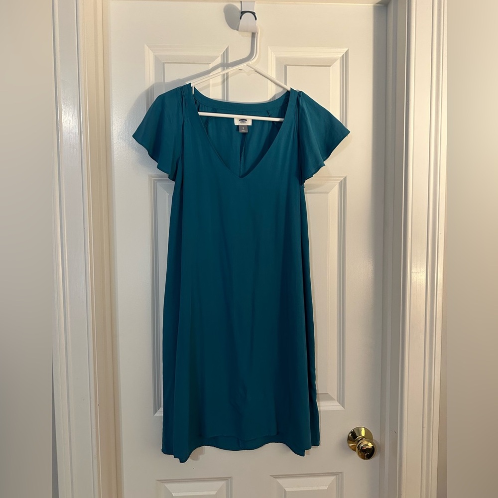 ☘️ NWOT! Flutter sleeve dress
